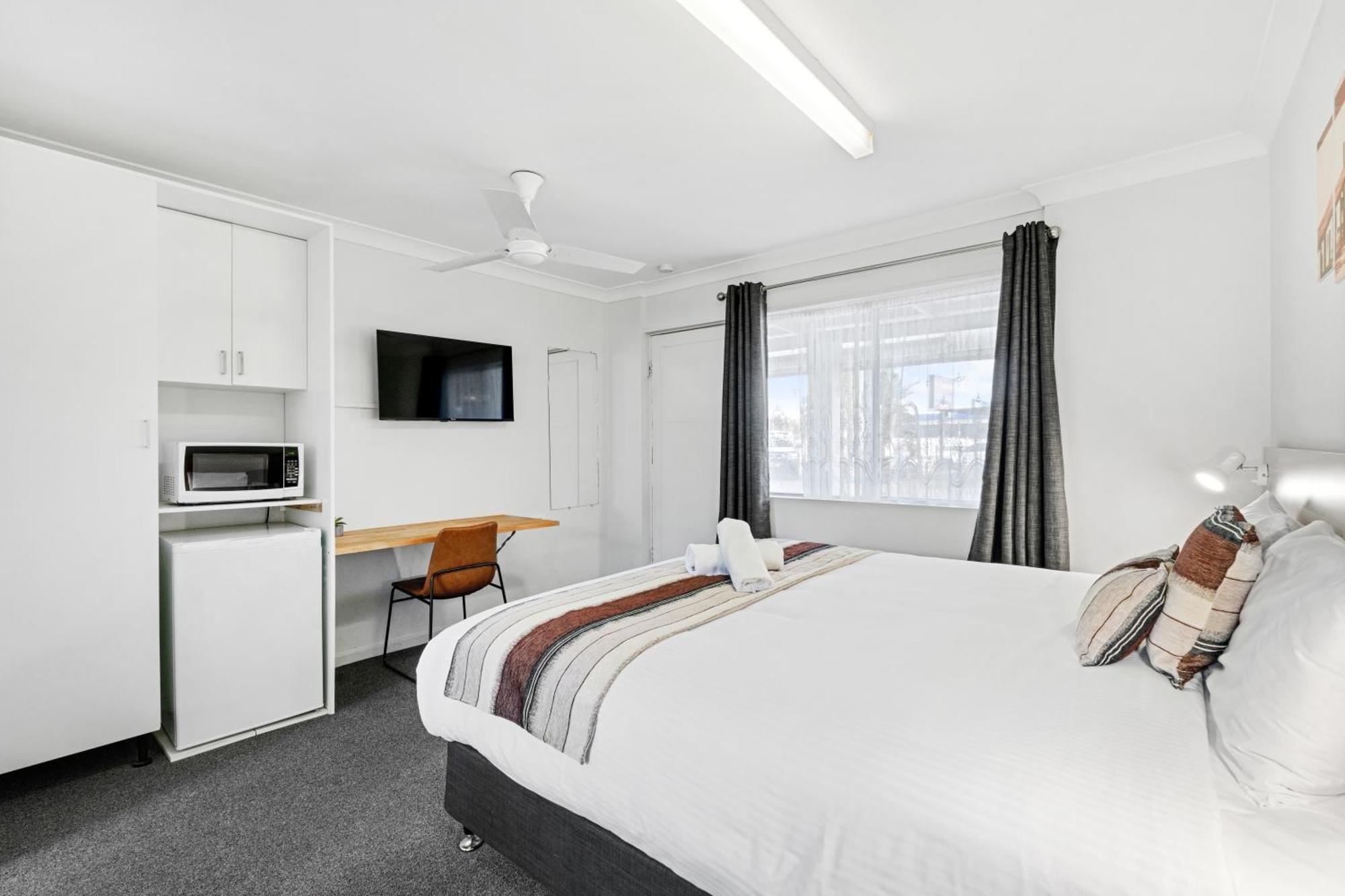 Econo Lodge Chaparral Motel Баллина Экстерьер фото