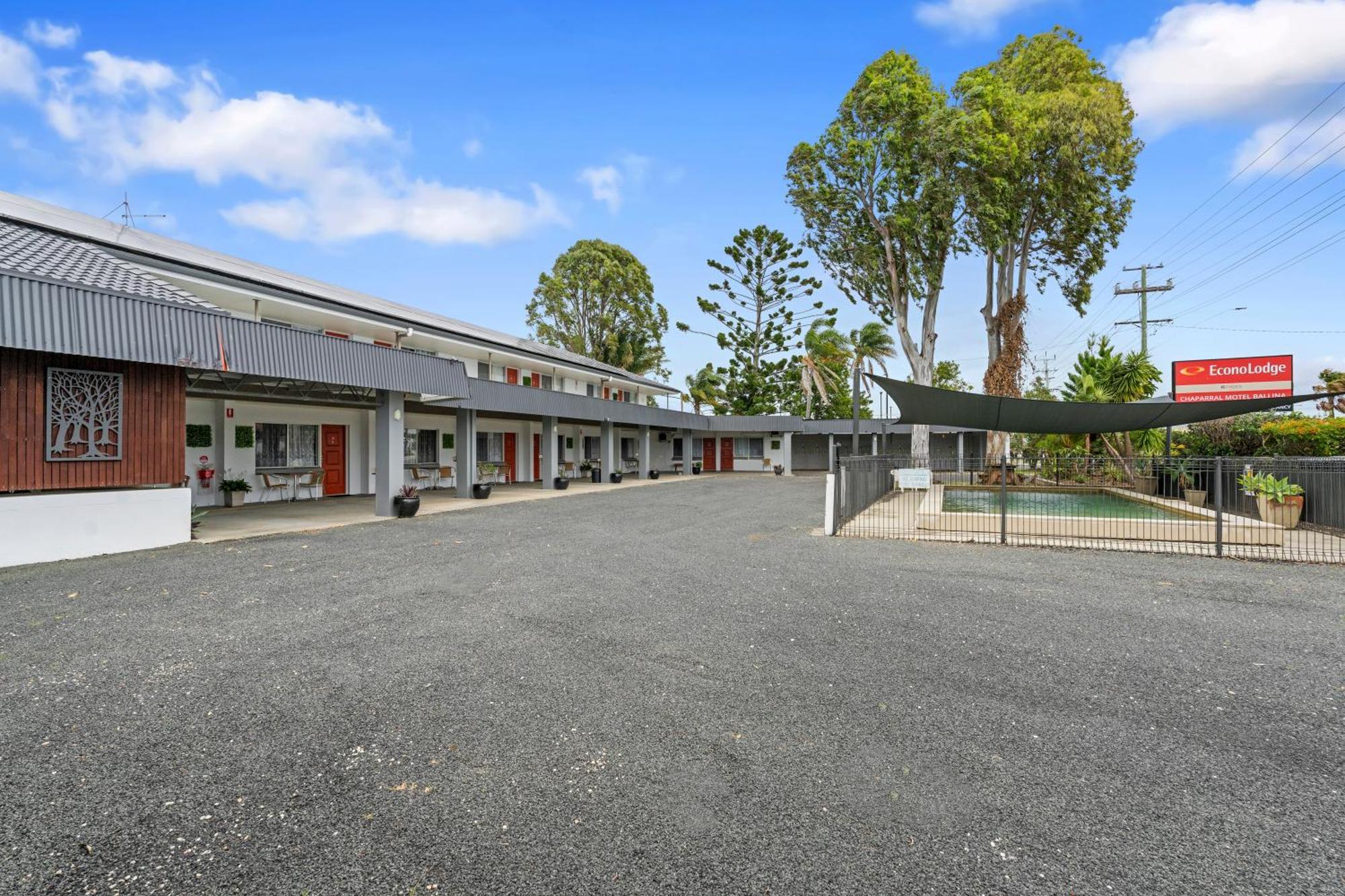 Econo Lodge Chaparral Motel Баллина Экстерьер фото