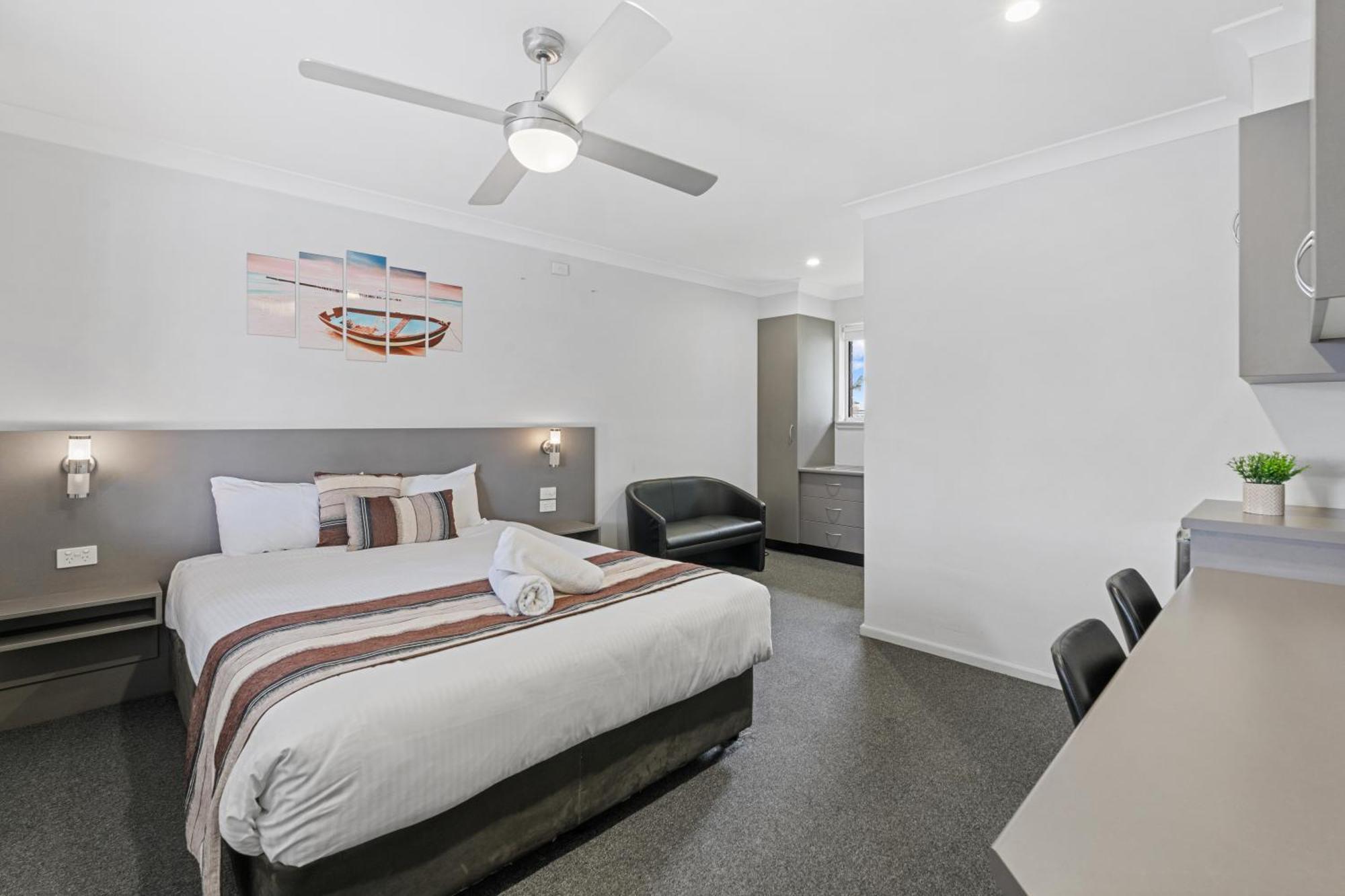 Econo Lodge Chaparral Motel Баллина Экстерьер фото