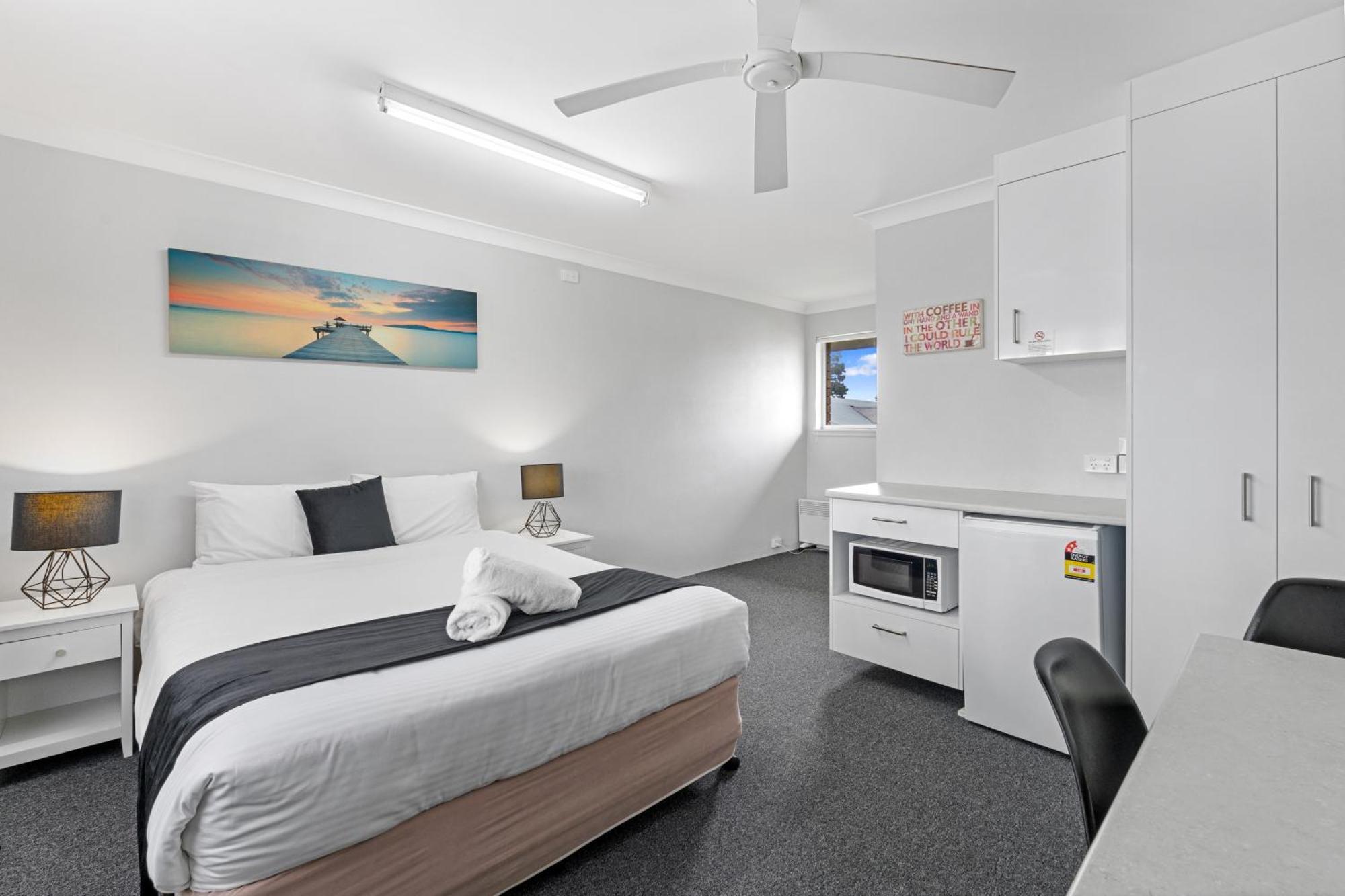 Econo Lodge Chaparral Motel Баллина Экстерьер фото