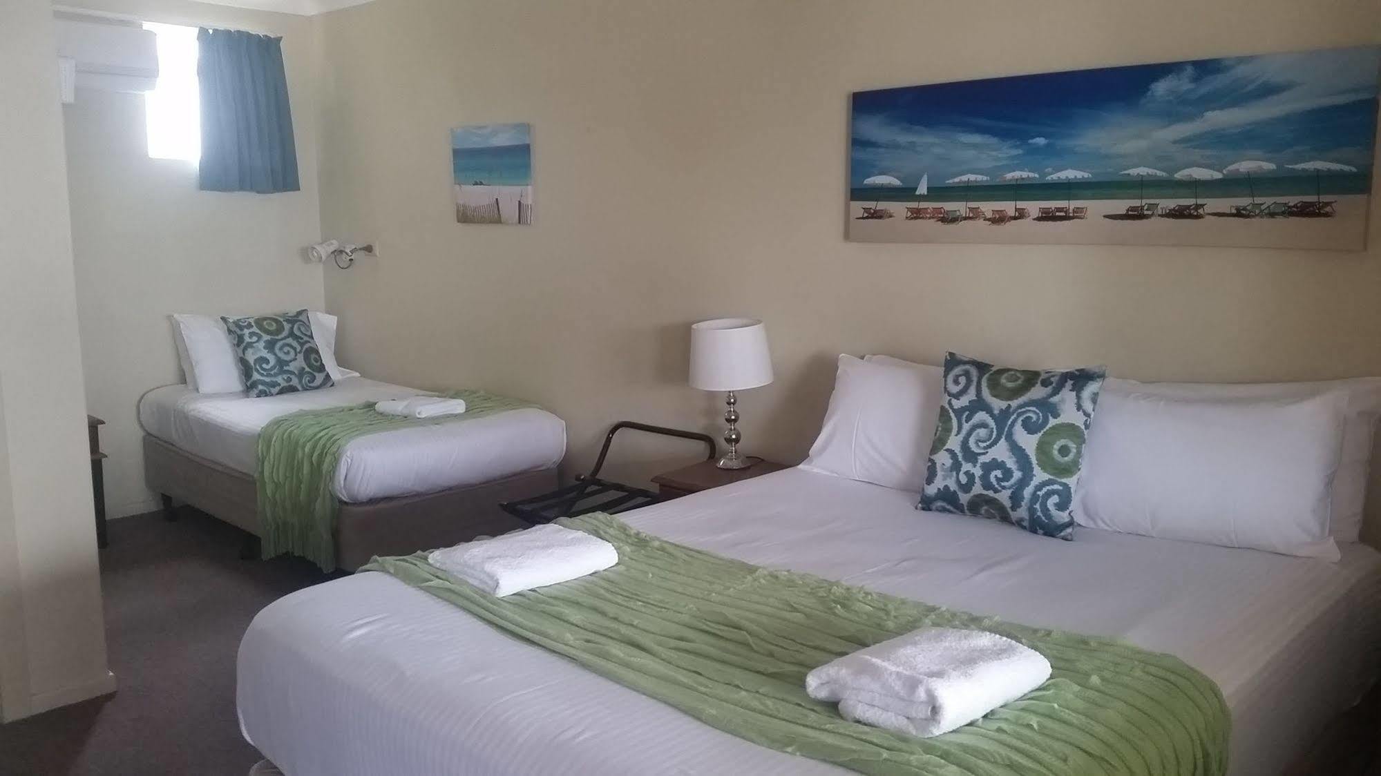 Econo Lodge Chaparral Motel Баллина Экстерьер фото