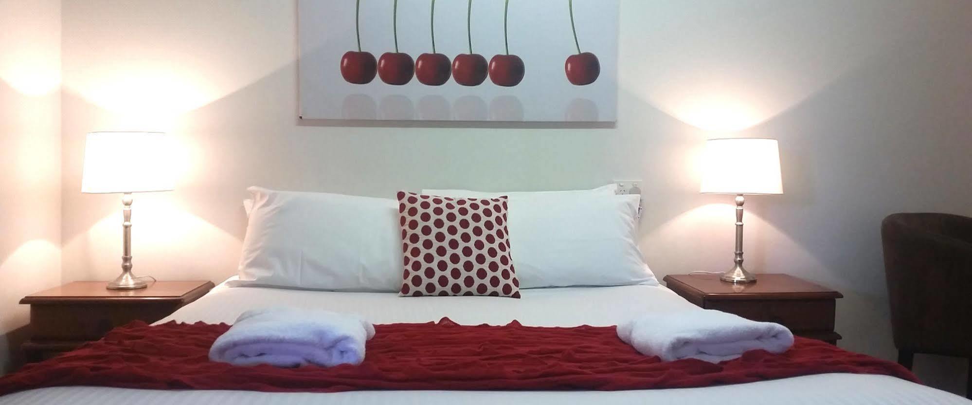 Econo Lodge Chaparral Motel Баллина Экстерьер фото